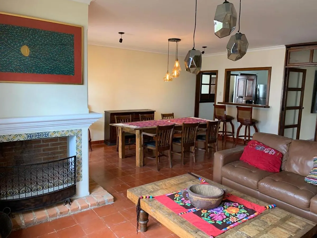 Hotel Casa Chula / Céntrica con jardín, terraza y parqueo Antigua