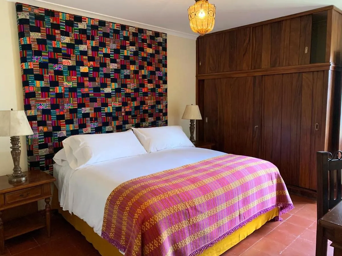 Hotel Casa Chula / Céntrica con jardín, terraza y parqueo Antigua 0*,  Guatemala