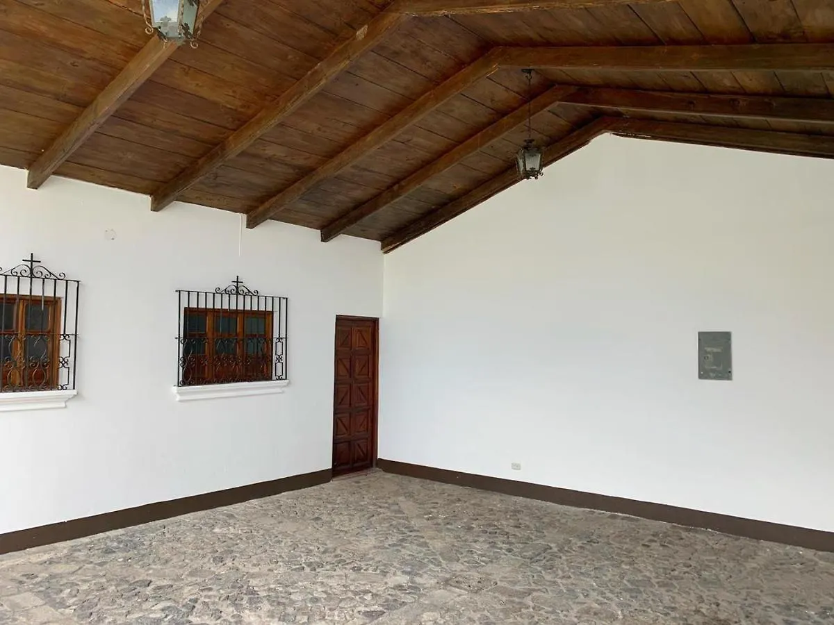 Hotel Casa Chula / Céntrica con jardín, terraza y parqueo Antigua